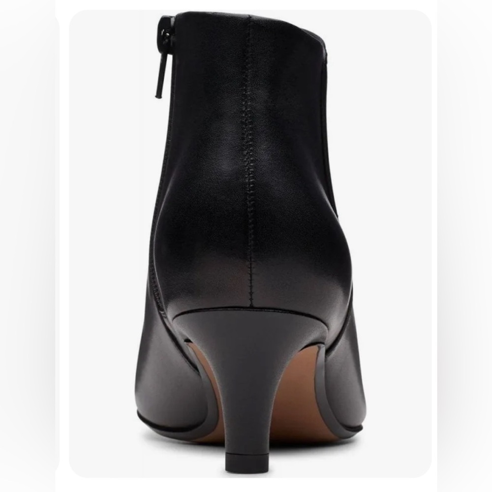 NWOT Clarks Linvale Sea Black Leather Kitten Heel Ankle Boots - Picture 8 of 8